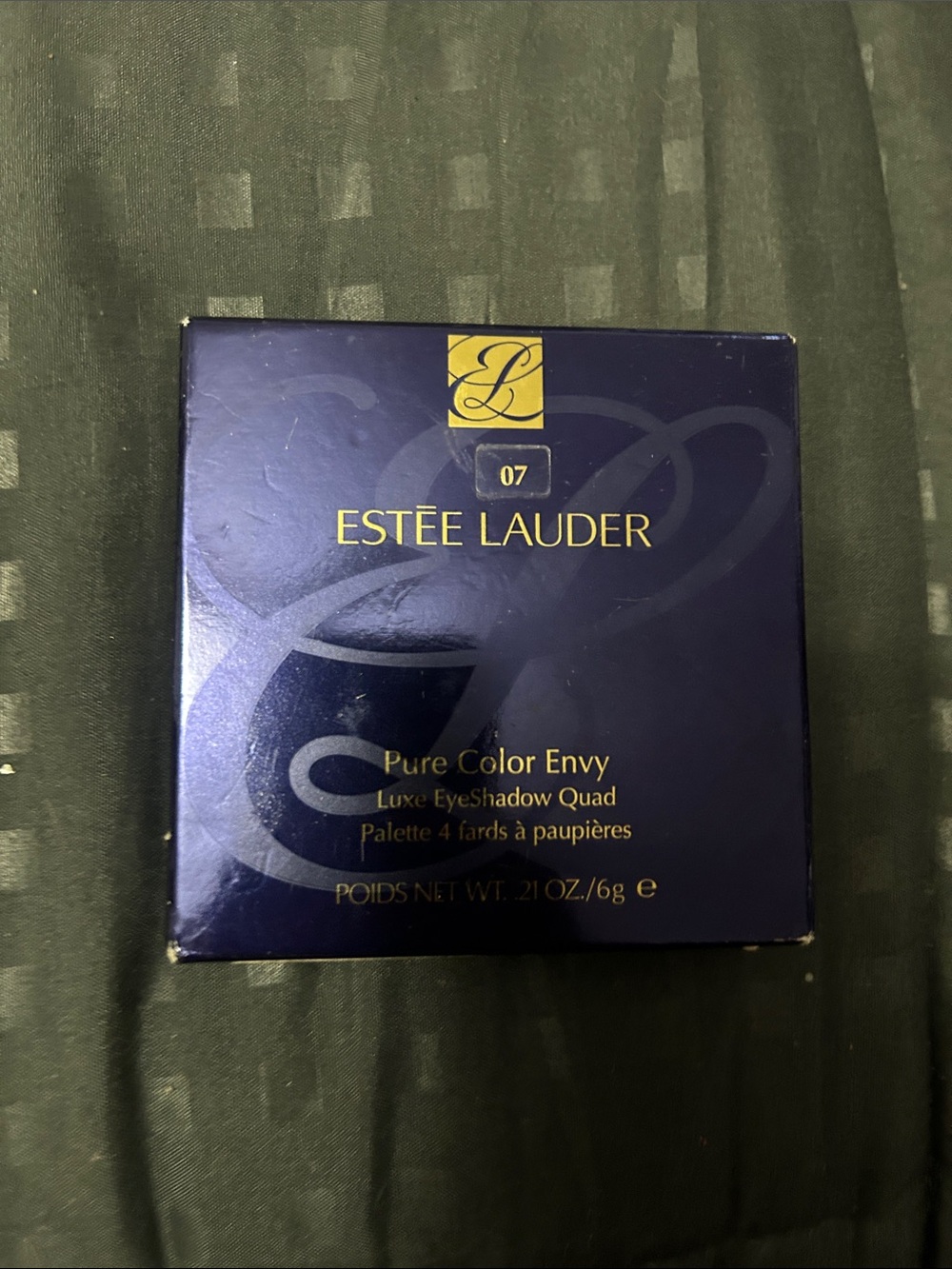 Estée Lauder Navy and Gold Eyeshadow Quad Packaging